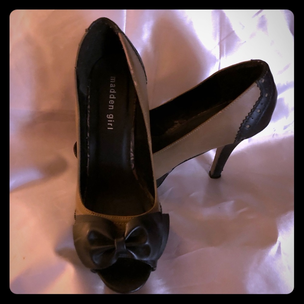 Madden girl pumps